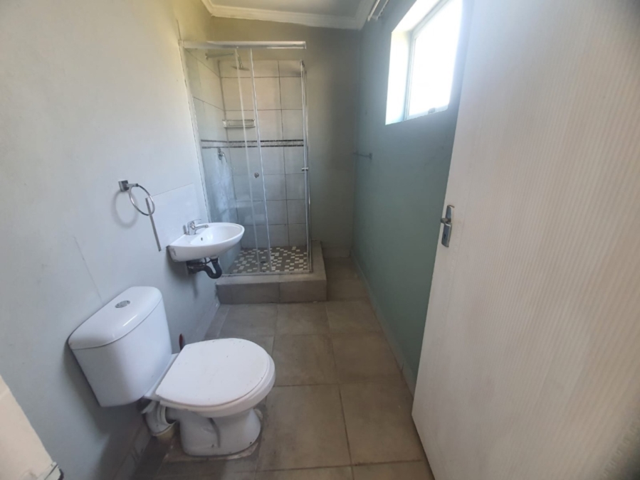 To Let 1 Bedroom Property for Rent in Vincent Eastern Cape